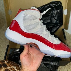 AIR JORDAN 11 RETRO